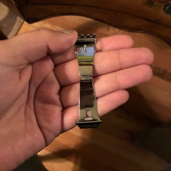 Watch - Picture 3 of 5